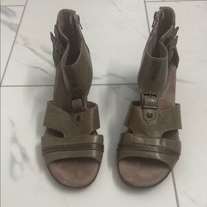 Bussola Brown/Dark Tan Leather Comfort Sandles Minimalist Design Size 40